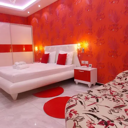 Luxury Seaside Suits 4*