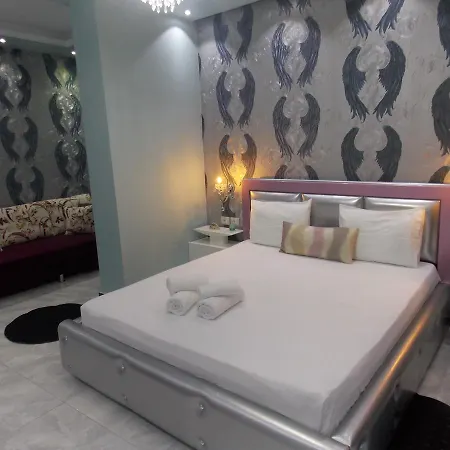 Luxury Seaside Suits Hotel 4*